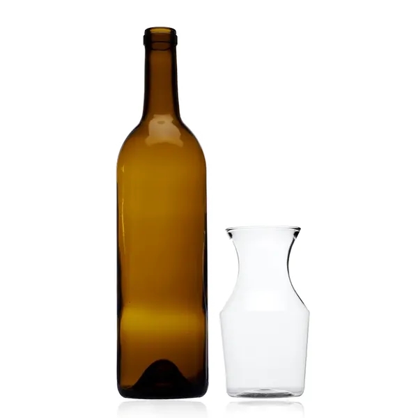 Reserv 12 oz. Plastic Disposable Wine Carafe with Lid - Reserv 12 oz. Plastic Disposable Wine Carafe with Lid - Image 12 of 12