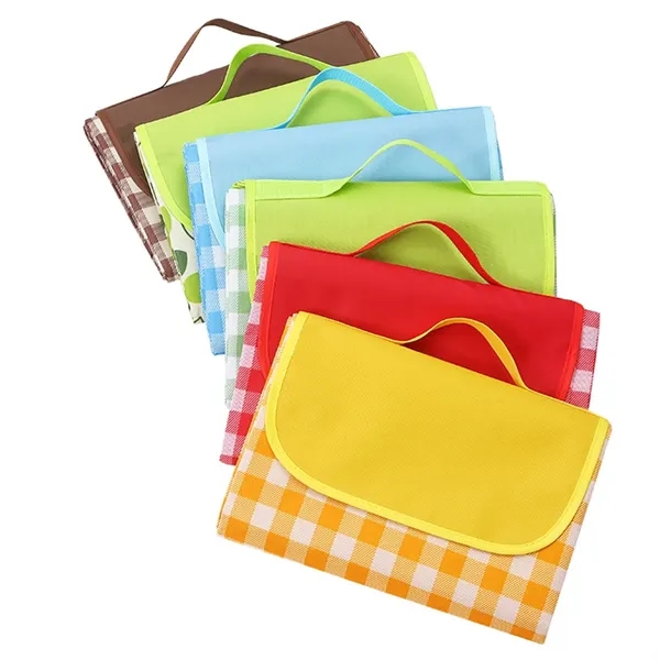 Portable Foldable Waterproof Picnic Blanket - Portable Foldable Waterproof Picnic Blanket - Image 2 of 9