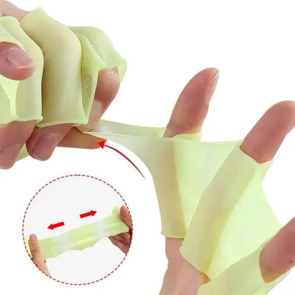 1 Pair Children Silicone Swimming Hand Fins - 1 Pair Children Silicone Swimming Hand Fins - Image 2 of 3