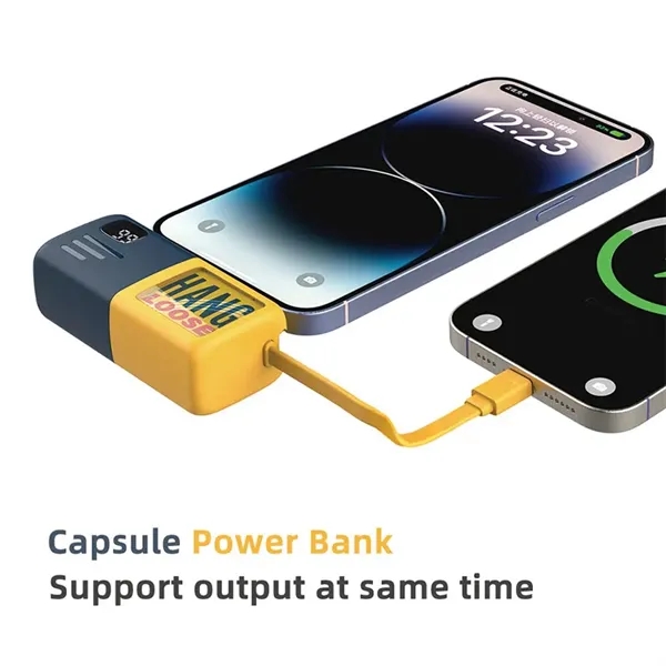 Cartoon Plug-In Mobile Power Supply with Built-In Cable - Cartoon Plug-In Mobile Power Supply with Built-In Cable - Image 2 of 4