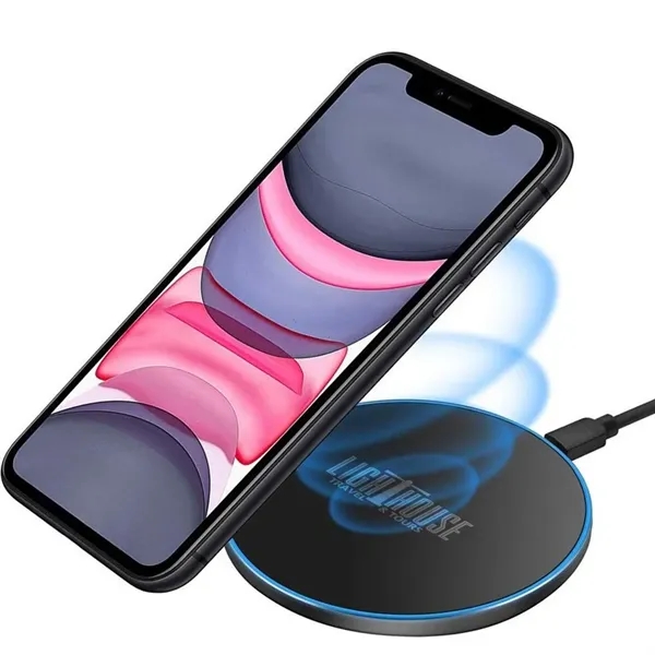 10W Fast Wireless Qi Universal Charging Pad - 10W Fast Wireless Qi Universal Charging Pad - Image 3 of 5