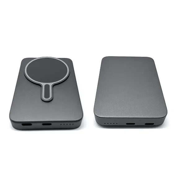 15W MagSafe Magnetic Wireless Power Bank - 15W MagSafe Magnetic Wireless Power Bank - Image 6 of 8