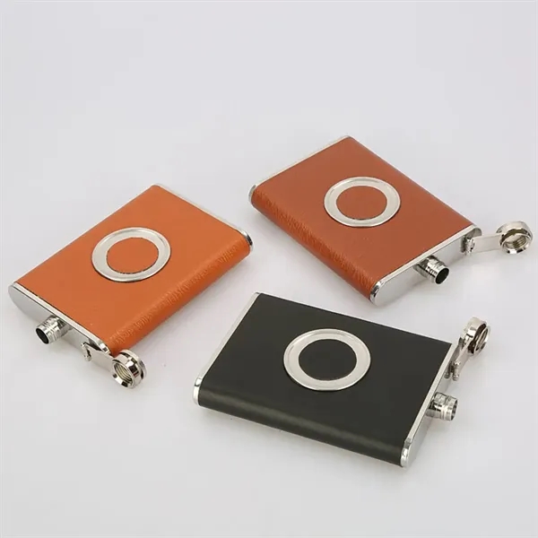Portable Hip Flask With Built In Collapsible - Portable Hip Flask With Built In Collapsible - Image 3 of 3