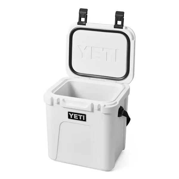 Yeti Roadie 24 Hard Cooler - Yeti Roadie 24 Hard Cooler - Image 3 of 4