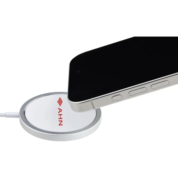 MagBacker Magnetic Wireless Charger - MagBacker Magnetic Wireless Charger - Image 2 of 3