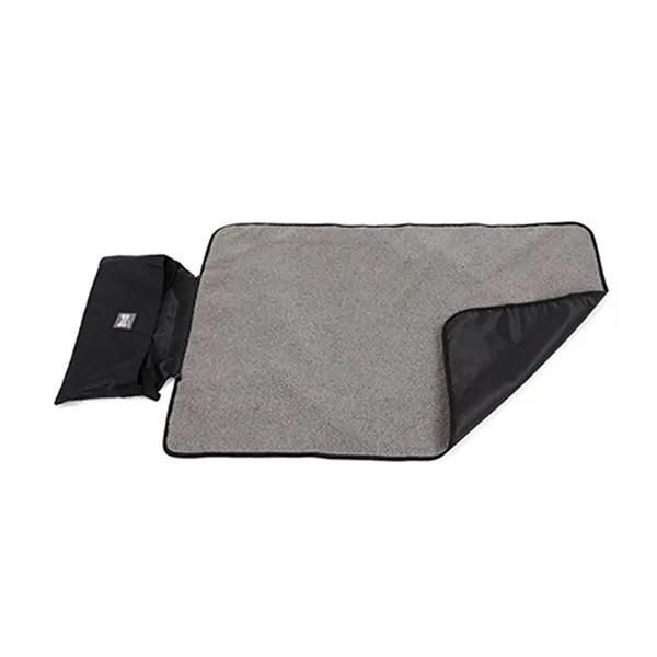 Pet Blanket Folding Storage Waterproof Pad . - Pet Blanket Folding Storage Waterproof Pad . - Image 1 of 3