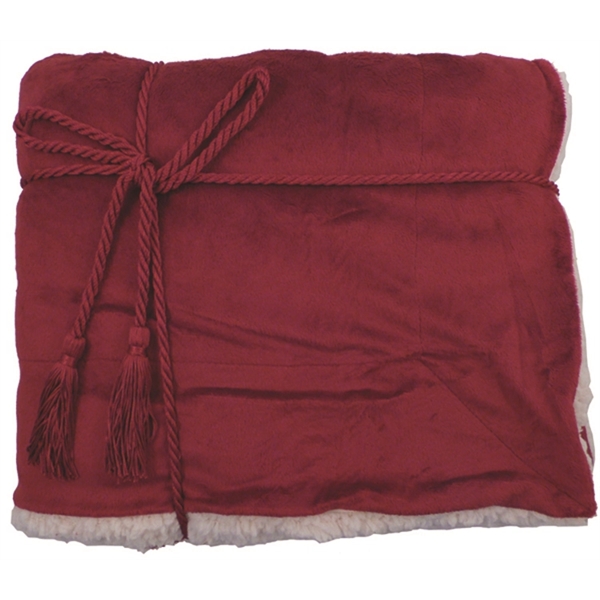 Lambswool Microsherpa Throw - Lambswool Microsherpa Throw - Image 14 of 14