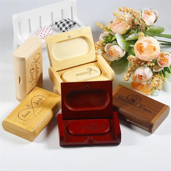 8GB USB 2.0 Flash Drive With Wooden Case - 8GB USB 2.0 Flash Drive With Wooden Case - Image 1 of 2