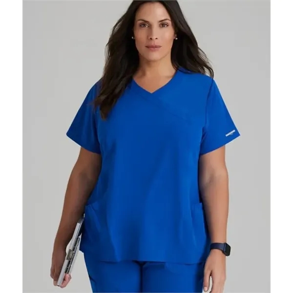 Barco Skechers Women's Vitality 3 Pocket V-Neck Scrub Top - Barco Skechers Women's Vitality 3 Pocket V-Neck Scrub Top - Image 3 of 6