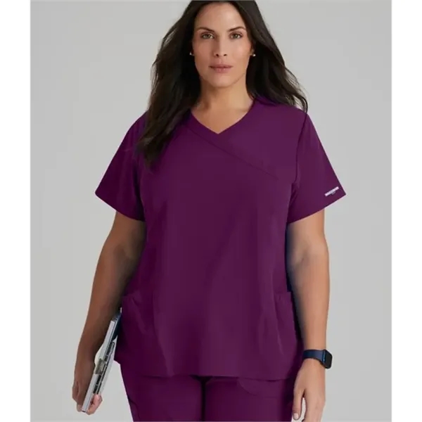 Barco Skechers Women's Vitality 3 Pocket V-Neck Scrub Top - Barco Skechers Women's Vitality 3 Pocket V-Neck Scrub Top - Image 6 of 6