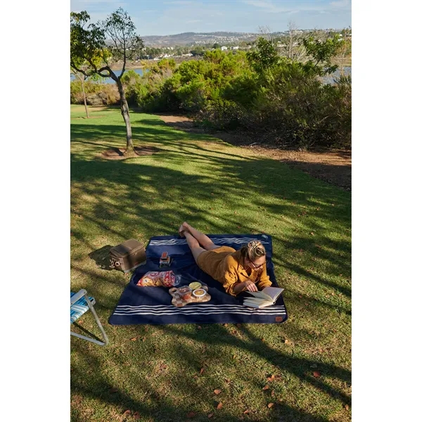 Slowtide® Camp Blanket - Slowtide® Camp Blanket - Image 11 of 18