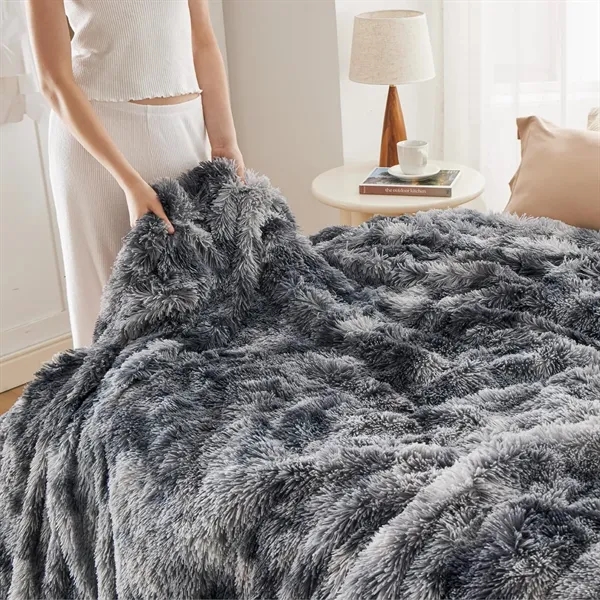 Sherpa Fleece Faux Fur Blanket 50"x60" - Sherpa Fleece Faux Fur Blanket 50"x60" - Image 3 of 5