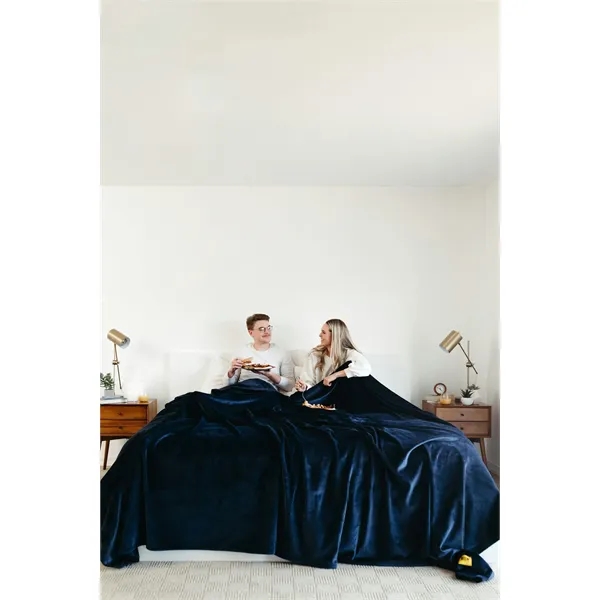 Original Stretch ™ Blanket - Navy 10 x 10 - Original Stretch ™ Blanket - Navy 10 x 10 - Image 2 of 2