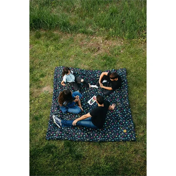 XL Outdoorsy™ Blanket - Wiggles & Squiggles - XL Outdoorsy™ Blanket - Wiggles & Squiggles - Image 1 of 1