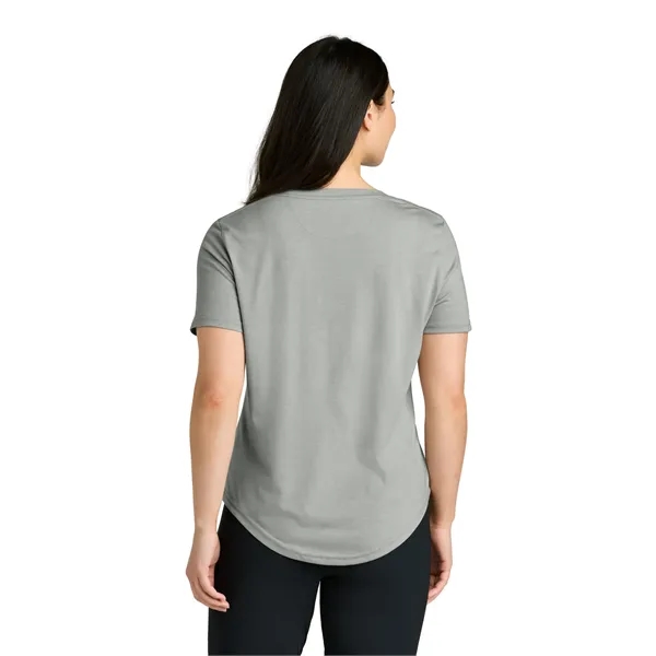 tentree Women's TreeBlend V-Neck T-Shirt - tentree Women's TreeBlend V-Neck T-Shirt - Image 1 of 9