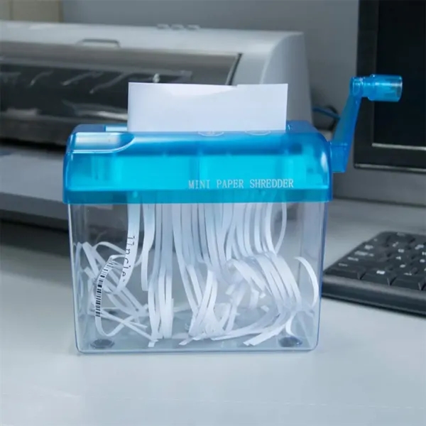 Mini Hand-cranked Paper Shredder - Mini Hand-cranked Paper Shredder - Image 3 of 5