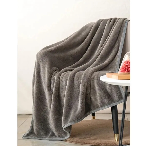 Soft Shawl Blanket Pillow 2 in 1 Versatile Office Workplace - Soft Shawl Blanket Pillow 2 in 1 Versatile Office Workplace - Image 2 of 8