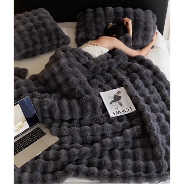 Luxury Cozy Faux Fur Throw Blanket - Luxury Cozy Faux Fur Throw Blanket - Image 3 of 5