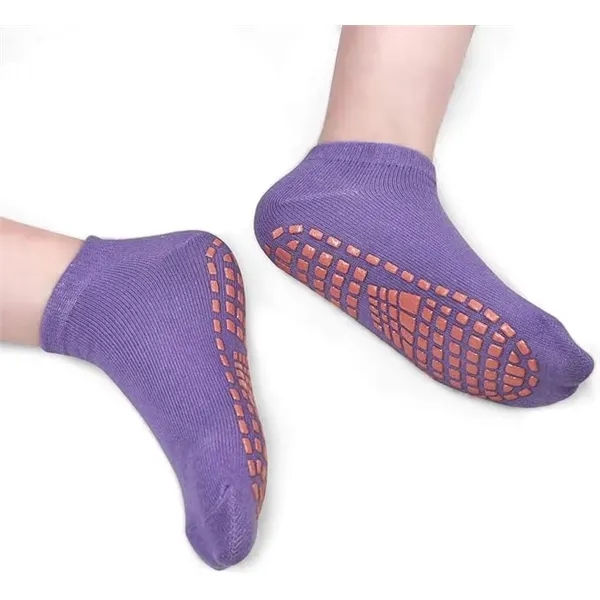 Kids Teenager Non Slip Anti Skid Trampoline Socks with Grips - Kids Teenager Non Slip Anti Skid Trampoline Socks with Grips - Image 4 of 13