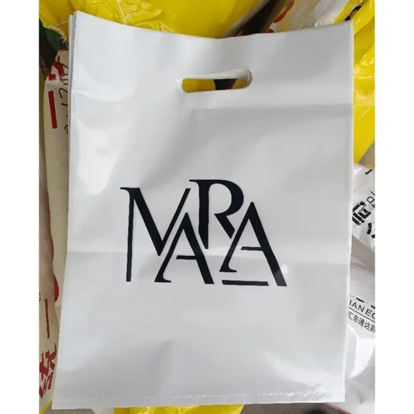 9.8''L x 13.7'' W Recyclable Die Cut Handle Plastic Bag - 9.8''L x 13.7'' W Recyclable Die Cut Handle Plastic Bag - Image 4 of 4