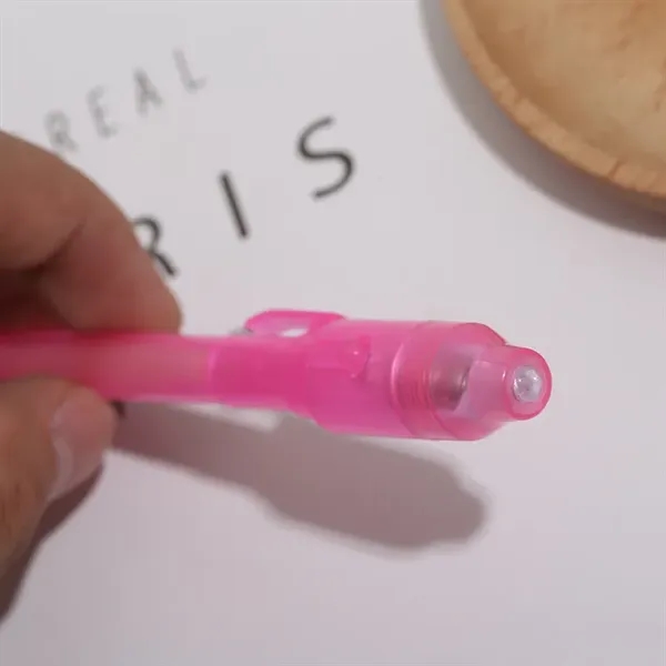UV Light Highlighter Pen With Invisible Ink - UV Light Highlighter Pen With Invisible Ink - Image 3 of 4