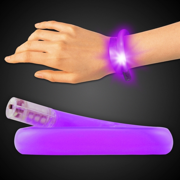 11" Coil Tube Bracelets w/Flashing LED Lights - 11" Coil Tube Bracelets w/Flashing LED Lights - Image 12 of 17