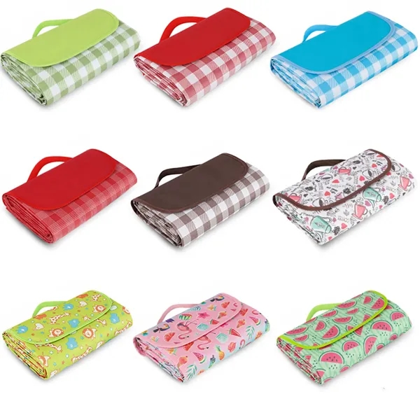 Fold up Waterproof Picnic Blanket - Fold up Waterproof Picnic Blanket - Image 2 of 6