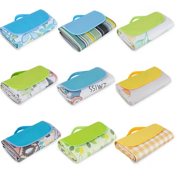 Fold up Waterproof Picnic Blanket - Fold up Waterproof Picnic Blanket - Image 3 of 6