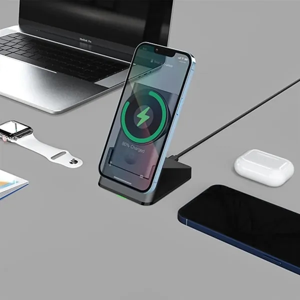 5000mAh 3 in 1 magnetic wireless charging mobile power bank - 5000mAh 3 in 1 magnetic wireless charging mobile power bank - Image 4 of 4