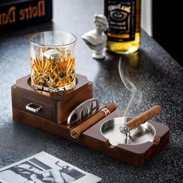 Wooden Ashtrays Whiskey Set - Wooden Ashtrays Whiskey Set - Image 1 of 3