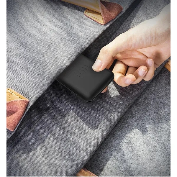 Wireless Charger + Cable Kit + Stand - Wireless Charger + Cable Kit + Stand - Image 5 of 6