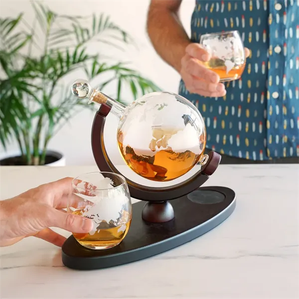 Globe Decanter & Whiskey Tumblers Set - Globe Decanter & Whiskey Tumblers Set - Image 0 of 3