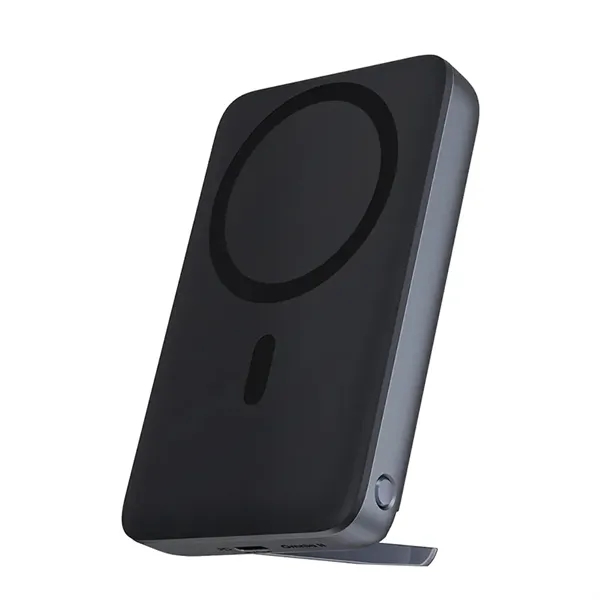 Aukey 10,000 mAh 30W MagSafe Power Bank - Aukey 10,000 mAh 30W MagSafe Power Bank - Image 3 of 18