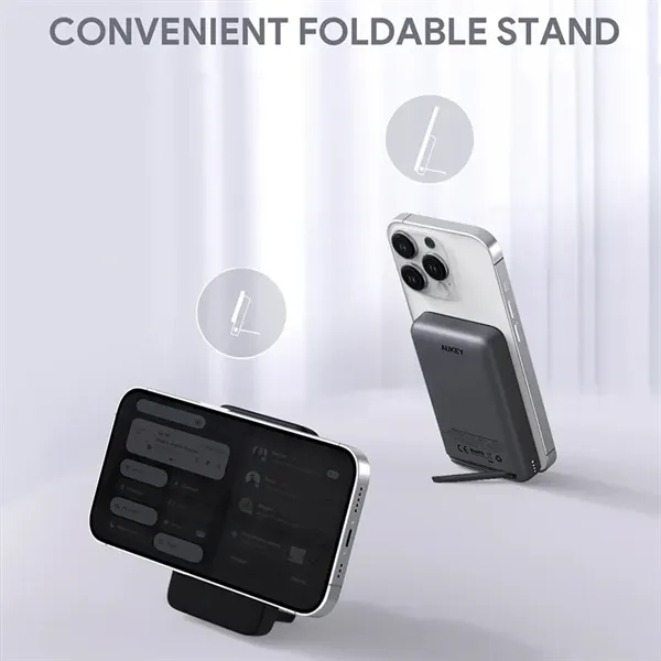 Aukey 10,000 mAh 30W MagSafe Power Bank - Aukey 10,000 mAh 30W MagSafe Power Bank - Image 9 of 18