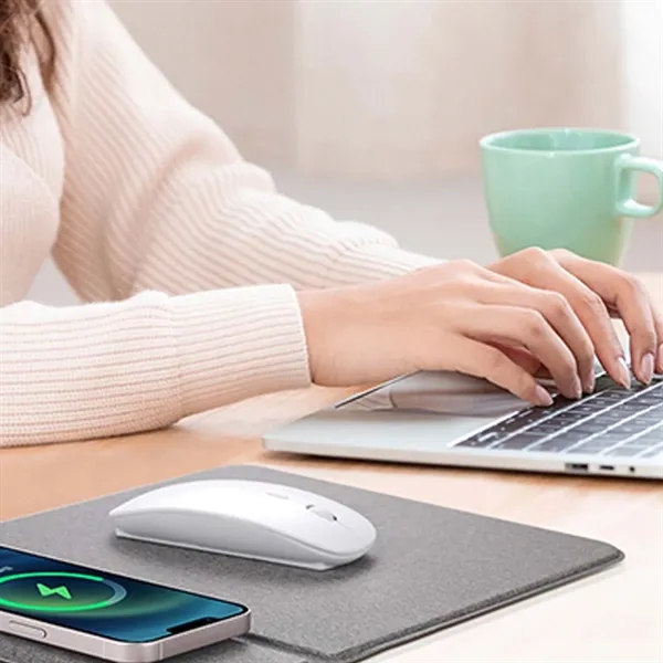Versatile Slim 15W Wireless Charger Mouse Pad - Versatile Slim 15W Wireless Charger Mouse Pad - Image 4 of 4