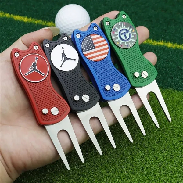 Golf Switchblade Divot Tool with Magnetic Ball Marker - Golf Switchblade Divot Tool with Magnetic Ball Marker - Image 4 of 5