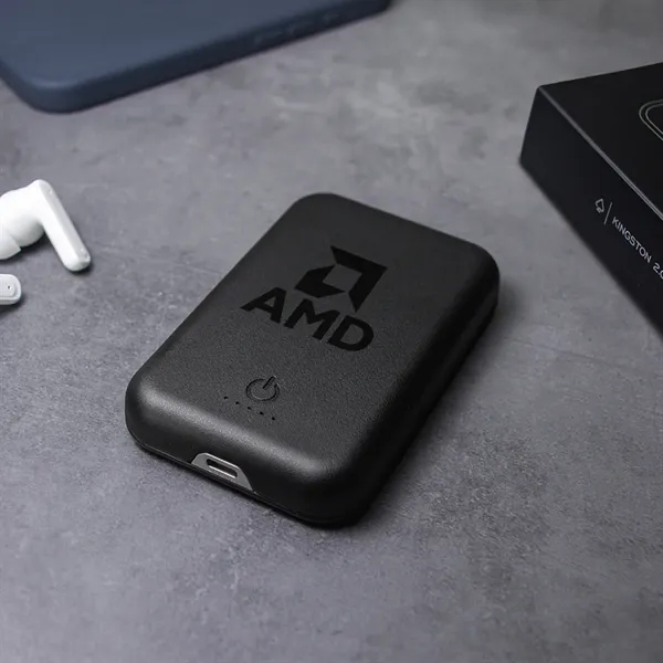 Kingston 2 - Premium Leatherette 5000 mAh Magsafe Powerbank - Kingston 2 - Premium Leatherette 5000 mAh Magsafe Powerbank - Image 0 of 4