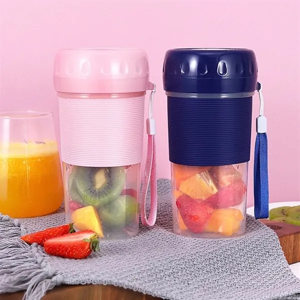 10oz. Portable USB Rechargeable Mini Juicer Cup With Handle - 10oz. Portable USB Rechargeable Mini Juicer Cup With Handle - Image 3 of 6