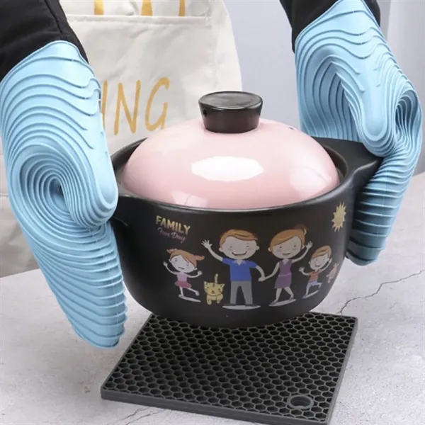 Silicone Oven Mitts - Silicone Oven Mitts - Image 3 of 5