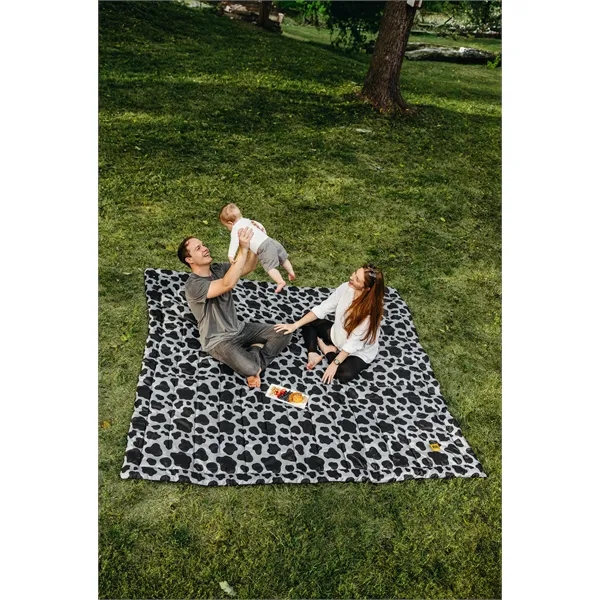 XL Outdoorsy™ Blanket - Dairy Delight - XL Outdoorsy™ Blanket - Dairy Delight - Image 1 of 1