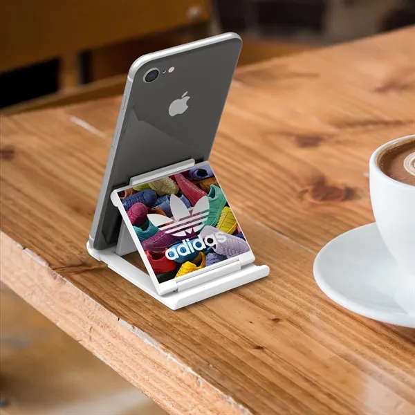 FoldStand : A Flat-Packed Phone Stand