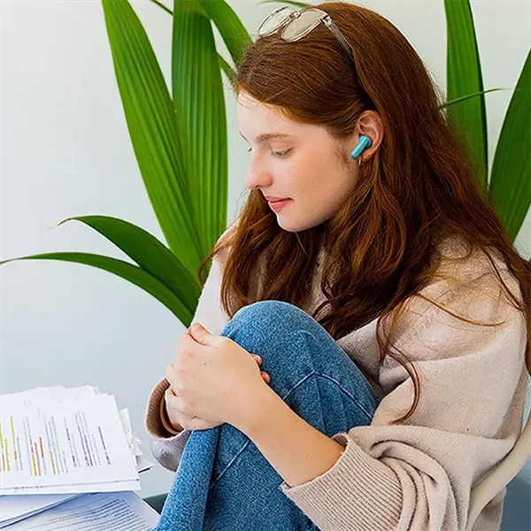 JBL Vibe Beam 2 True Wireless Earbuds - JBL Vibe Beam 2 True Wireless Earbuds - Image 7 of 9