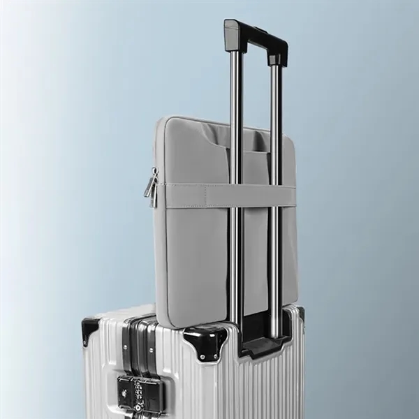 Custom Logo 15"/17" Water-Resistant Laptop Messenger Bag - Custom Logo 15"/17" Water-Resistant Laptop Messenger Bag - Image 4 of 11