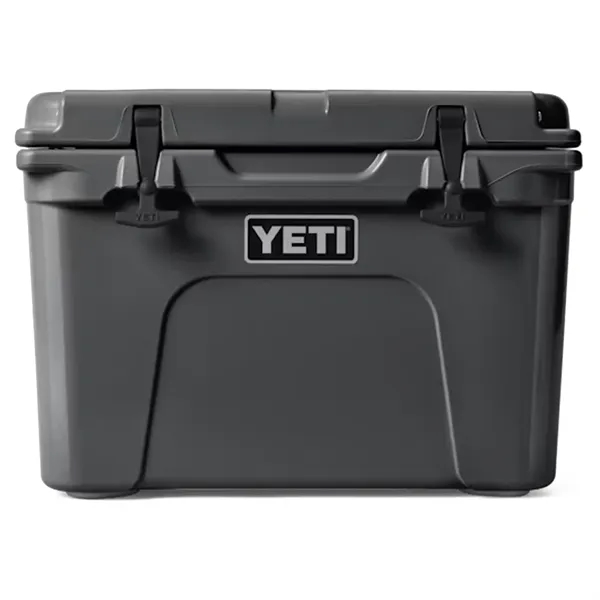 35 QT YETI® Tundra Hard Cooler Ice Chest (21.1" x 15.4") - 35 QT YETI® Tundra Hard Cooler Ice Chest (21.1" x 15.4") - Image 11 of 12