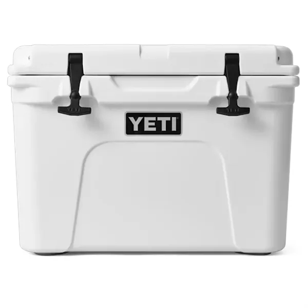 35 QT YETI® Tundra Hard Cooler Ice Chest (21.1" x 15.4") - 35 QT YETI® Tundra Hard Cooler Ice Chest (21.1" x 15.4") - Image 8 of 12