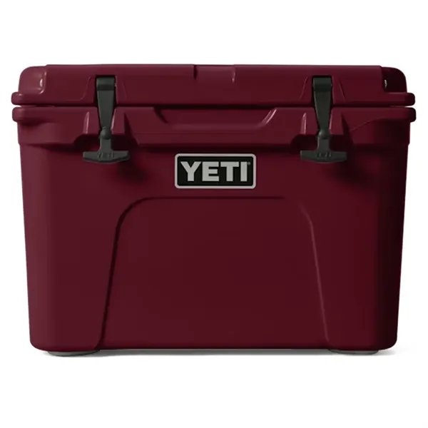 35 QT YETI® Tundra Hard Cooler Ice Chest (21.1" x 15.4") - 35 QT YETI® Tundra Hard Cooler Ice Chest (21.1" x 15.4") - Image 10 of 12