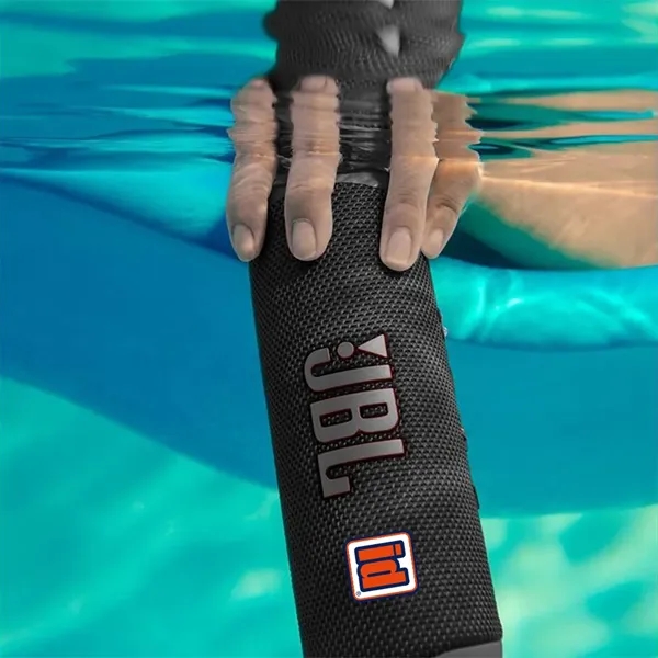 JBL Flip 6 Portable Waterproof Speaker - JBL Flip 6 Portable Waterproof Speaker - Image 3 of 19