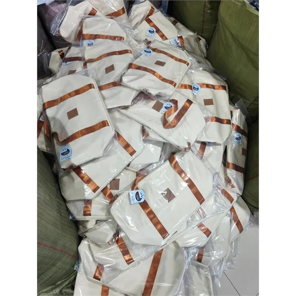 Expandable Folding Oversized Tote Duffel Travel Bag - Expandable Folding Oversized Tote Duffel Travel Bag - Image 4 of 5