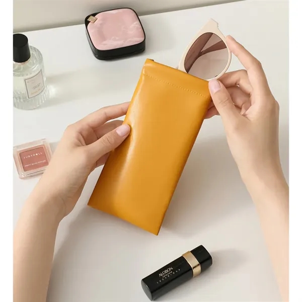 Portable Leather Glasses Case Squeeze Top - Portable Leather Glasses Case Squeeze Top - Image 4 of 5