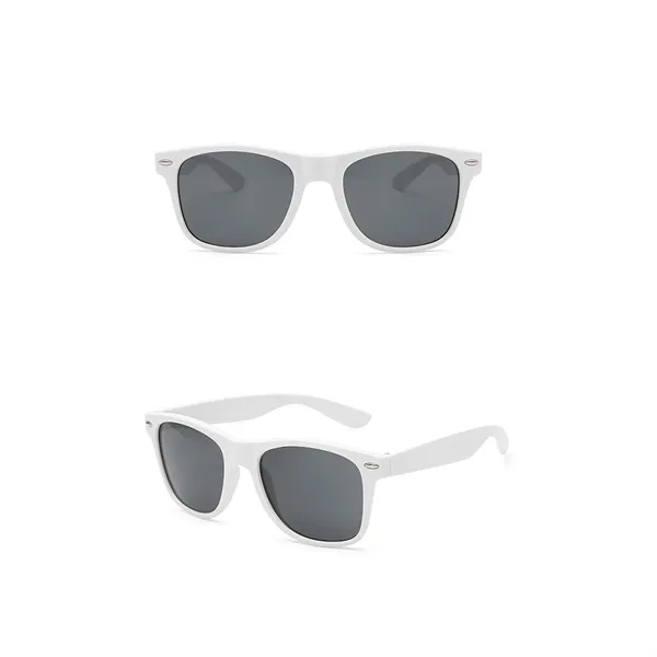 Fashionable Blackout Sunglasses - Fashionable Blackout Sunglasses - Image 3 of 7